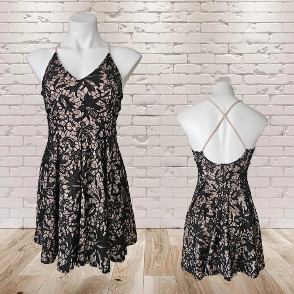 Trac Nude Black Floral LaceOverlay Fit and Flare SkaterDress Size M